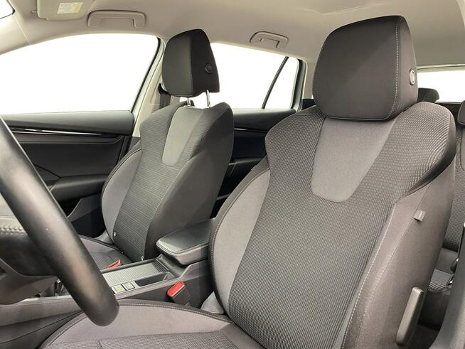 Skoda Octavia 2.0 TDI Ambition Kombi Warszawa - zdjęcie 10