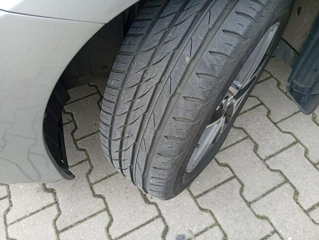 Toyota Auris Zwoleń - zdjęcie 7