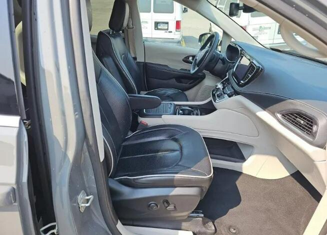 Chrysler Pacifica LIMITED / AWD / niski przebieg Cieszyn - zdjęcie 10