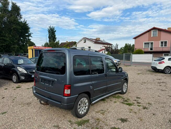 Citroen Berlingo 1,6 Benzyna 109KM 2007r Ładny Zadbant Białogard - zdjęcie 7