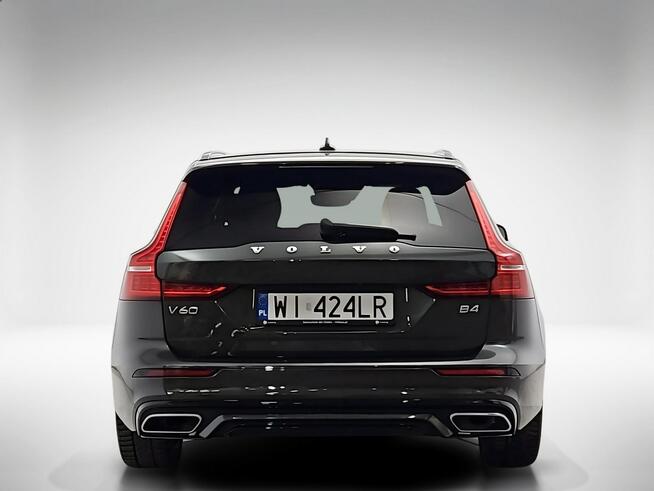 Volvo V60 B4 D Plus Dark aut ! Z Polskiego Salonu ! Faktura VAT ! Warszawa - zdjęcie 4