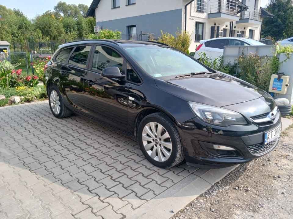 Opel Astra J, automat, kombi, wersja poliftowa Tarnów - zdjęcie 2