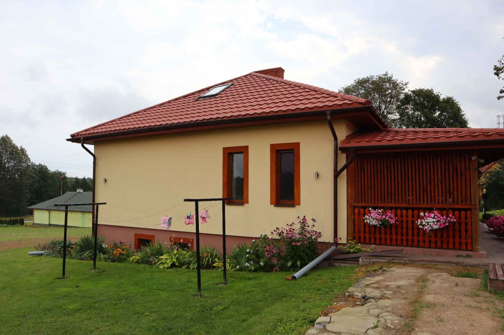 Gospodarstwo 1,09 ha – dom po remoncie, stodoła, warsztat | Równianki Krasnystaw - zdjęcie 3