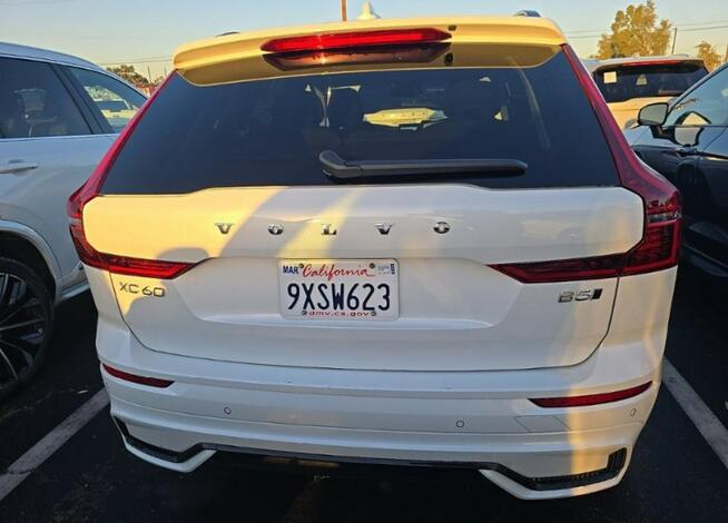 Volvo XC 60 Bogata wersja wyposażenia / AWD / B5 Chwaszczyno - zdjęcie 4