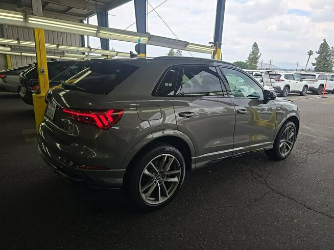 Audi Q3 Quattro / S-Line / mała szkoda / niski przebieg Wrocław - zdjęcie 4