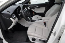 MERCEDES-BENZ KLASA A 180 Benzyna 65 TYS KM Wersja URBAN+Panorama Warszawa - zdjęcie 10
