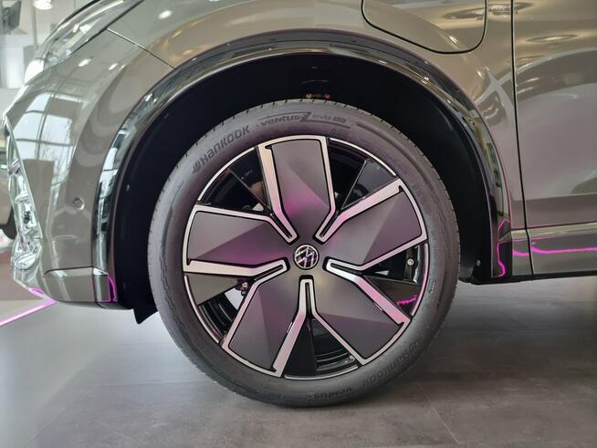 Volkswagen Tiguan R-Line Plus 1.5 eHybrid 272KM Pakiet Zimowy Stalowa Wola - zdjęcie 9