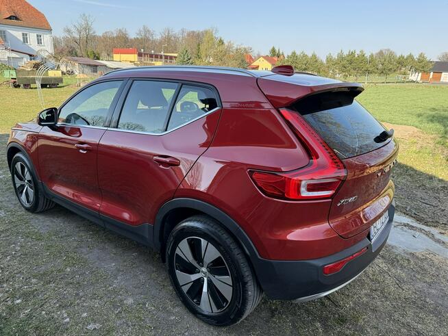 Volvo XC 40 211KM T4 Recharge Plug-IN Momentum Kamera KeyLess Zadbany Ocice - zdjęcie 6