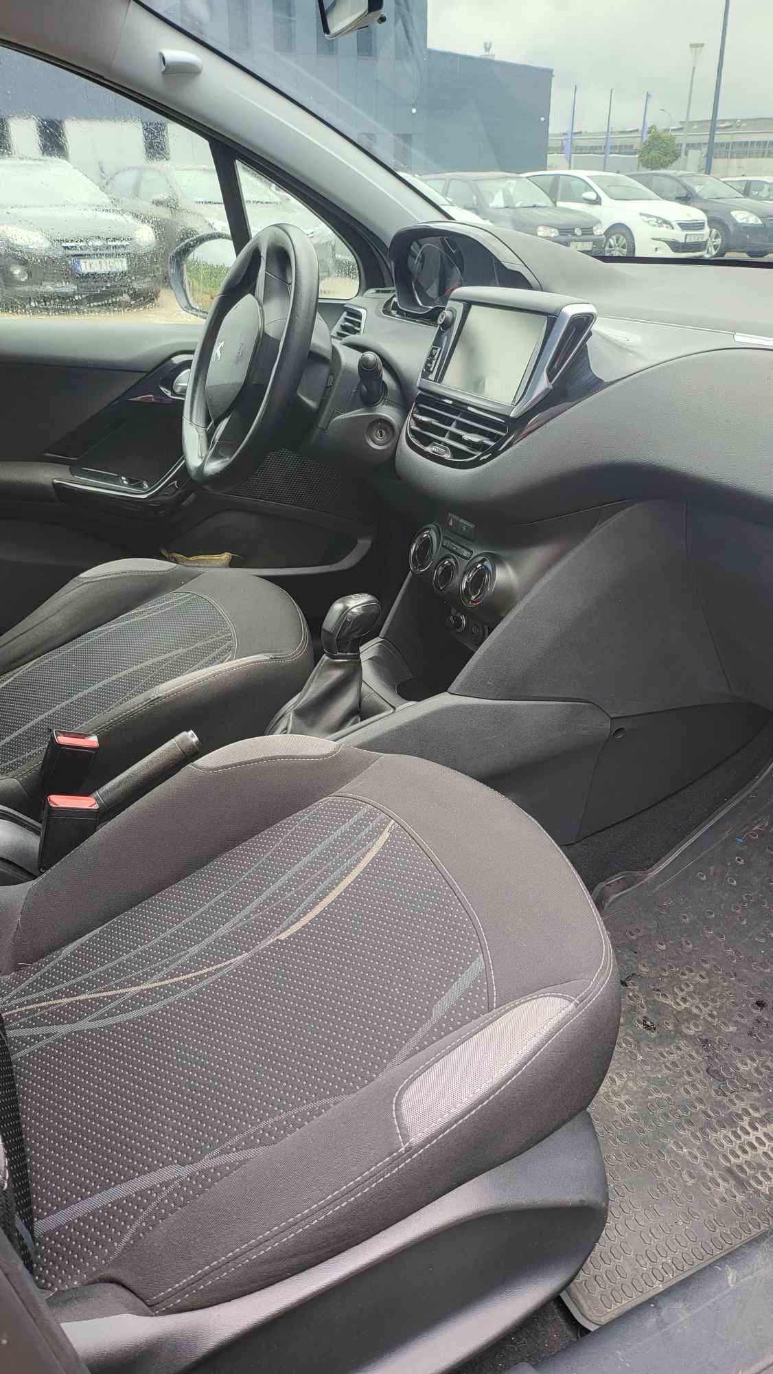 sprzedam PEUGOTA 208 Kielce - zdjęcie 9