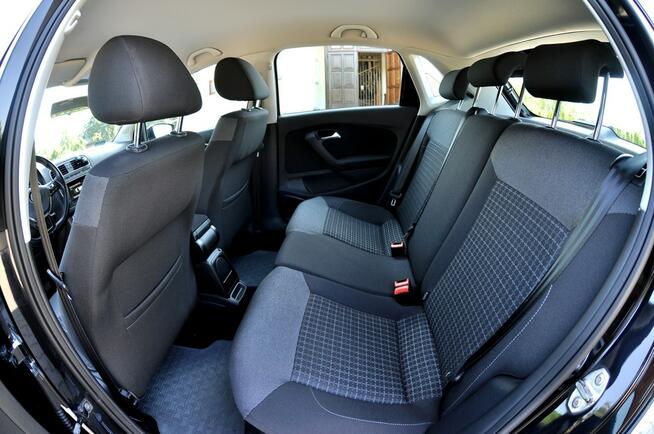 Volkswagen Polo 1.2 90KM Bluemotion Klima Tempomat Polski Salon Serwis Płock - zdjęcie 9