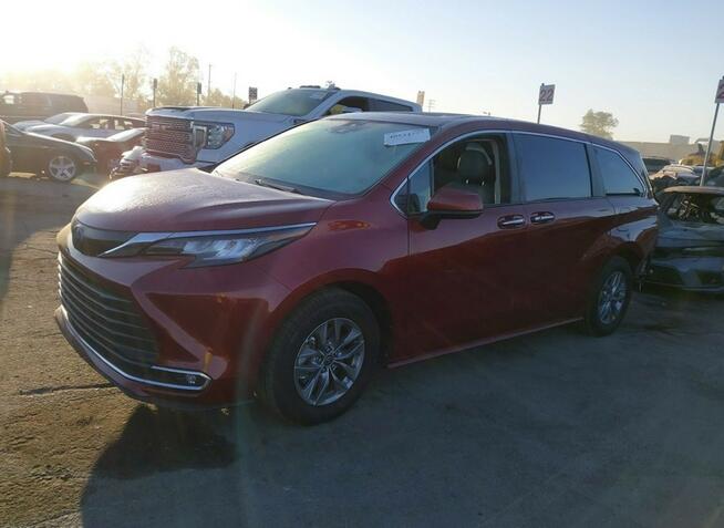 Toyota Sienna Limited 2.5l AWD Sękocin Nowy - zdjęcie 2