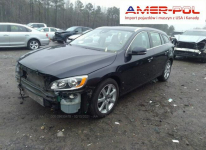 Volvo V60 2016, 2.0L, uszkodzony przód