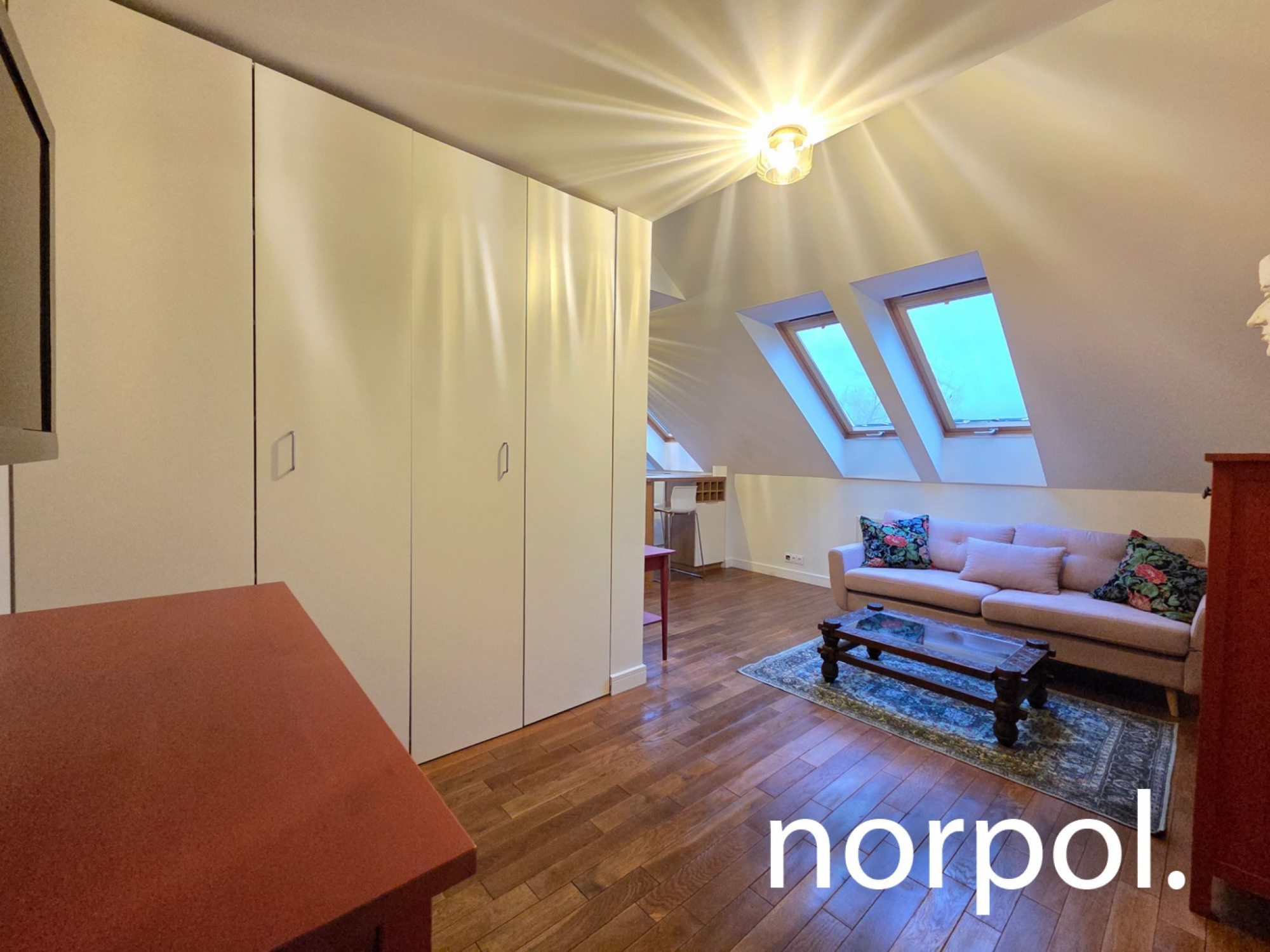 Jasne dwupoziomowe mieszkanie z windą, po remoncie – Grzegórzecka Kraków - zdjęcie 4