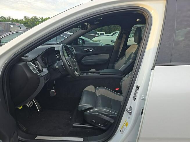 Volvo XC 60 R-Design / 4x4 / niski przebieg Tarnów - zdjęcie 7