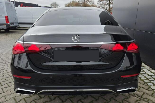E 300 de 4MATIC Sedan, rabat: 108 986 zł AMG, różne wersje i kolory ! Warszawa - zdjęcie 4