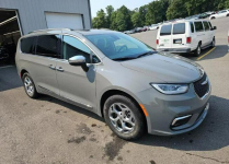 Chrysler Pacifica LIMITED / AWD / niski przebieg