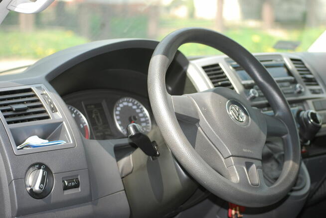 Volkswagen Caravelle (T5) 2.0 TDI 140 KM Świlcza - zdjęcie 6