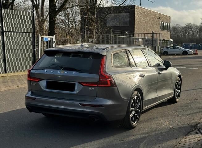 Na Sprzedaż Volvo V60 2021r, 2.0 benzyna hybryda B3 Złotów - zdjęcie 3