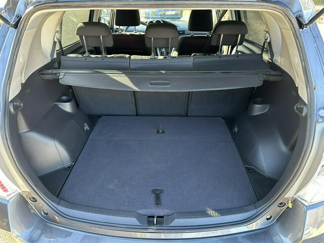 Toyota Verso 1.6 benzyna, 131KM, tempomat Pęcice - zdjęcie 11