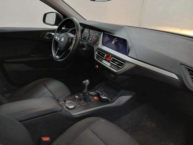 BMW 118i Advantage 140km PDC klima NAVI serwis BEZWYPADEK 2020 Tychy - zdjęcie 3