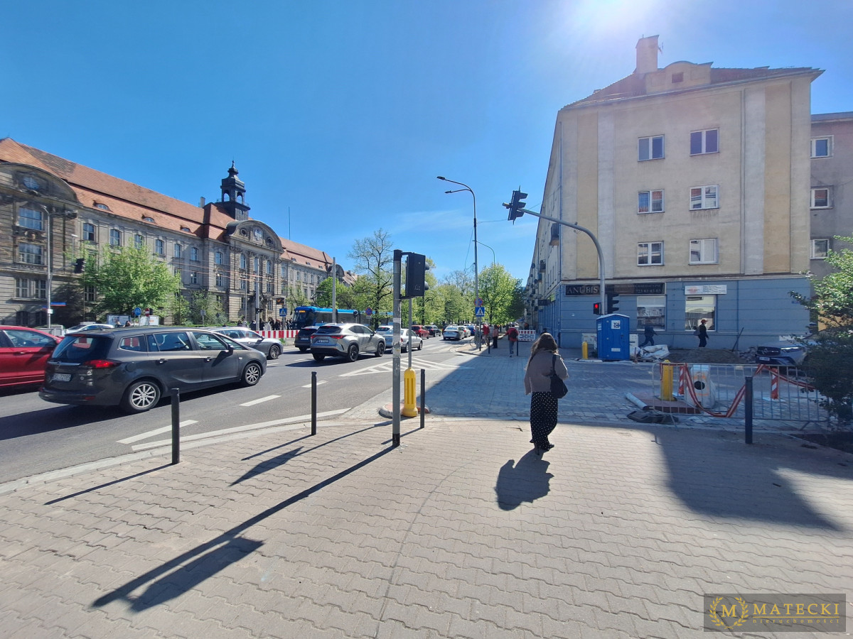 Narożny lokalu usługowy z dwoma wejściami Krzyki - zdjęcie 12