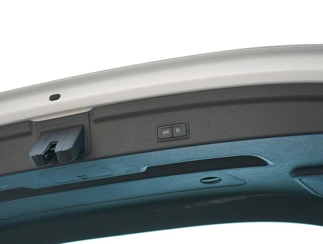 Audi Q3 35TFSI 150KM Manual Virtual Kamera MartwePole Asystenci Alu17 Kielce - zdjęcie 9