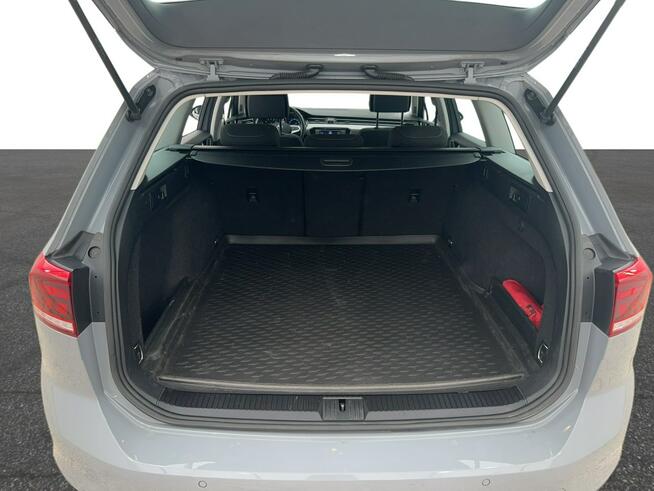 Volkswagen Passat 1.5 TSI EVO Business DSG Kombi Warszawa - zdjęcie 11