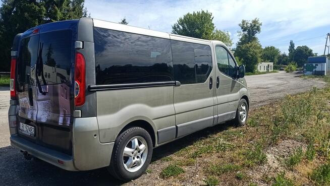 Renault Trafic LONG 9 osobowy KLIMA przód tył hak SALON PL Zamość - zdjęcie 2