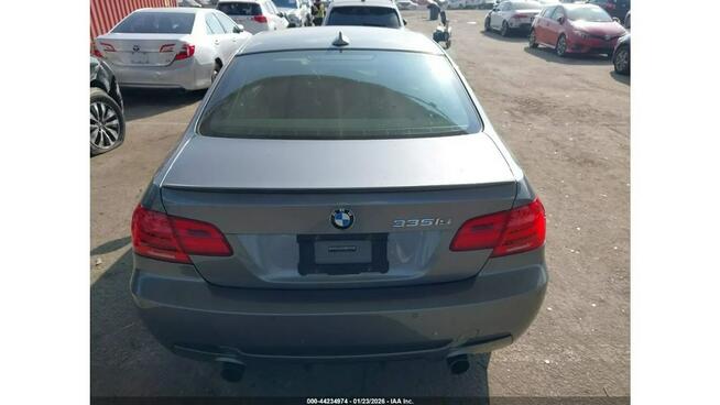 BMW Seria 3 / Wersja IS / M-Pakiet / niski przebieg / Tarnów - zdjęcie 8