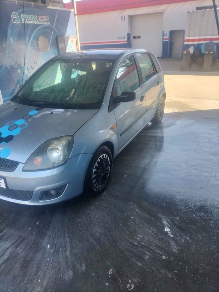 Ford Fiesta Mk 6 1.4 TDCi 2006r Jelenia Góra - zdjęcie 2