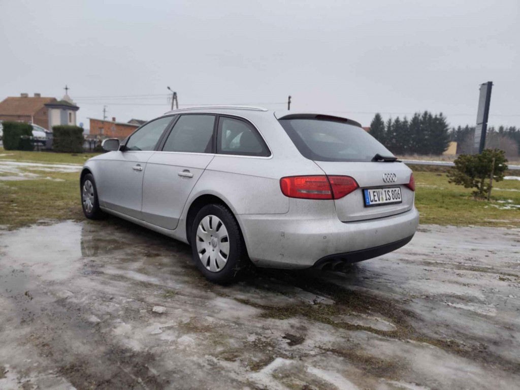 Audi A4 Avant ! Stan Bardzo dobry ! Turek - zdjęcie 7