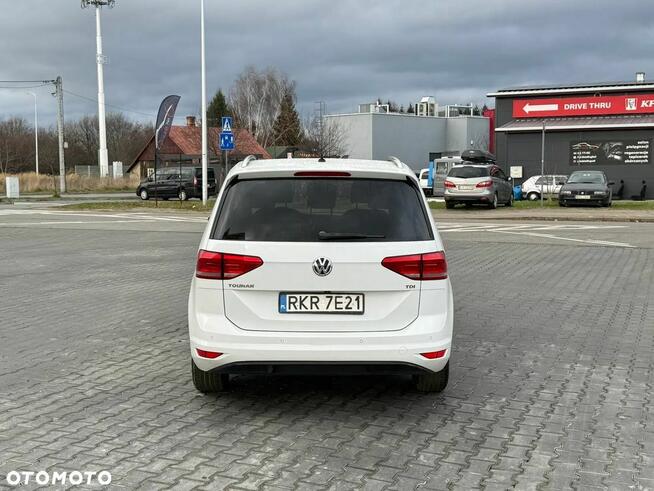 Volkswagen Touran 1.6 TDI DSG Krosno - zdjęcie 3