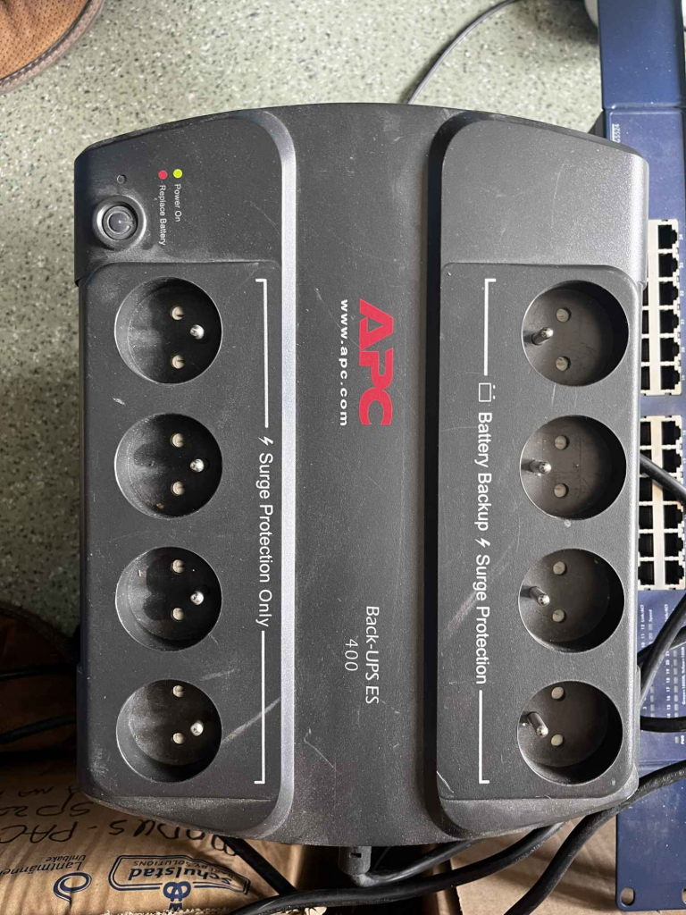 Sprzedam zasilacz APC Back-UPS ES 400 Nowa Huta - zdjęcie 1