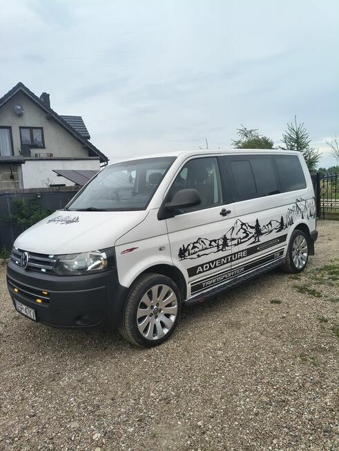 Volkswagen Transporter T5 2,0 CDI rok 2009 lift Kartuzy - zdjęcie 9