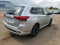 Mitsubishi Outlander 2018, 2.0L hybryda, 4x4, po gradobiciu Warszawa - zdjęcie 4