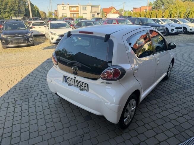 Toyota Aygo 1,0 68KM  Klimatyzacja  Bluetooth Orzech - zdjęcie 7