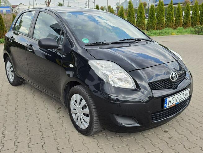 Toyota Yaris Bezwypadkowy serwisowany Łaskarzew - zdjęcie 1