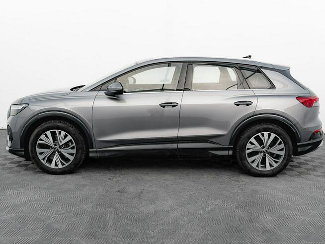 DW8WU92#Q4 e-tron 40 77kWh Advanced K.cof Salon PL VAT23% Gdańsk - zdjęcie 9