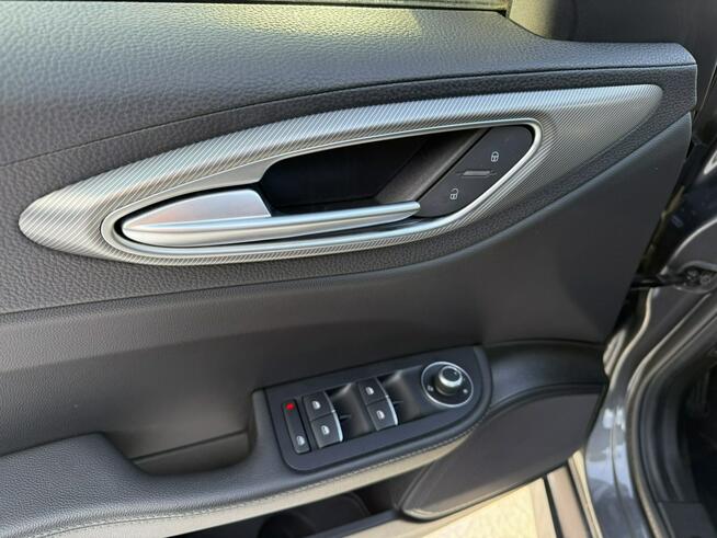 Alfa Romeo Giulia 2.0 Turbo 16V AT8-Q4 Veloce 2023 FV23% Pęcice - zdjęcie 10