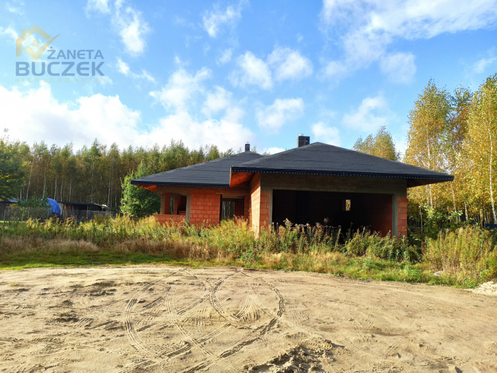 Sprzedam dom przy ulicy Dębowej w Młodzieszynie Młodzieszyn - zdjęcie 2