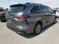 Toyota Sienna 2021, 2.5L, XLE, po gradobiciu Warszawa - zdjęcie 4