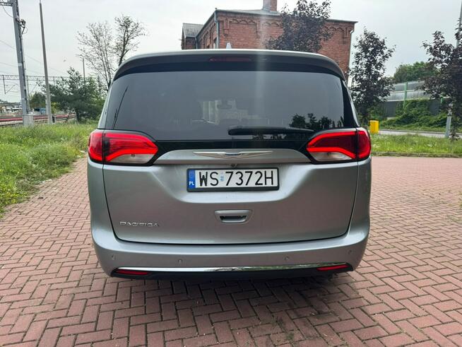 Chrysler Pacifica Jasny środek/Telewizory/3.6 v6/Bogate wypiosażenie Siedlce - zdjęcie 4