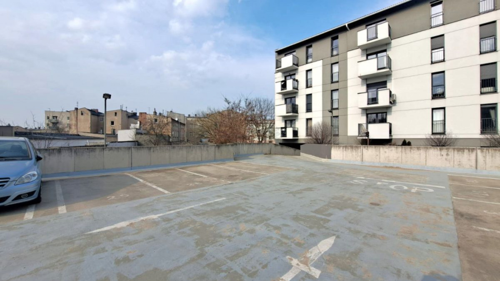 Kawalerka z miejscem postojowym Poznań - zdjęcie 11