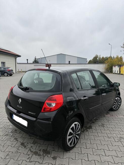 Renault Clio III 1.2 75 KM • DYNAMIQUE • Czarny Konin - zdjęcie 1