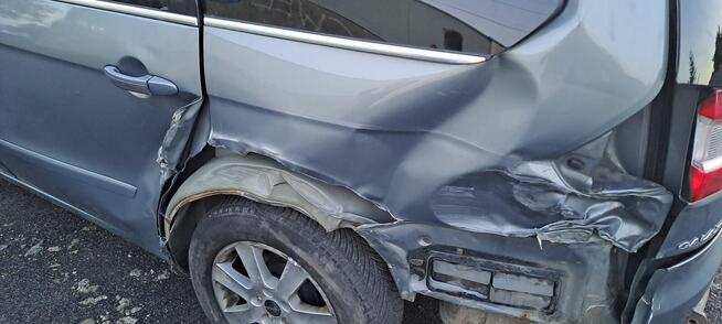 Ford Galaxy uszkodzony Zabrze - zdjęcie 3