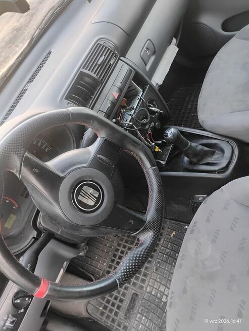 Seat leon benzyna progi podłoga zdrowe OC bt sprzęgło padło Gliwice - zdjęcie 2