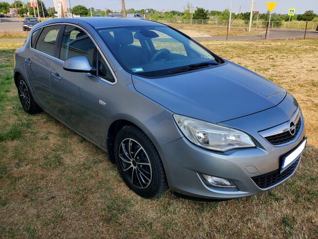 Opel Astra J 1.7 Cdti Rzeszów - zdjęcie 3