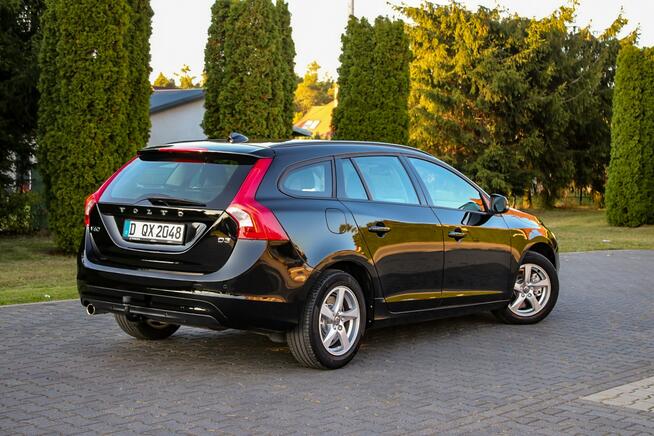 Volvo V60 150KM Navi Ledy Podgrzewane Fotele Tempomat Parktronik Ostrów Mazowiecka - zdjęcie 11