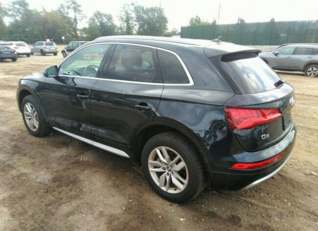 Audi Q5 2020, 2.0L, 4x4, porysowany lakier Warszawa - zdjęcie 3