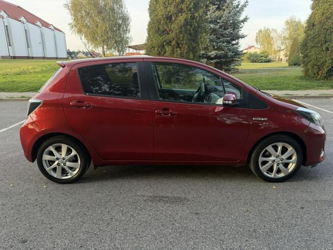 Toyota Yaris 1.5Hybrid Kamera Navi Keyless LED Alu Prywatny Końskie - zdjęcie 6